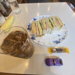 喫茶　来夢来人 - お飲み物にひとつ、ミニおやつ付き