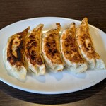 伍猿 - 餃子　450円