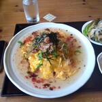 裕 - じゃこと大葉の梅あんかけオムライス