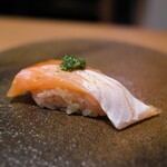 すし処 ひさ田 - 超希少なビワマス。きれいな脂に感動！芽ネギ生姜をのっけて。