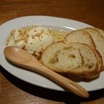 MiKiya's　ぐりぐり - ハニーチーズ豆腐もワインに合うねー