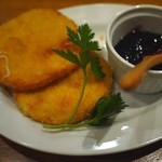 MiKiya's　ぐりぐり - モッツァレラチーズカツはベリーソース？で新鮮♡