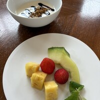 シルー - フレッシュフルーツとアサイーヨーグルト