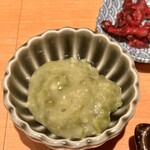 とんかつ檍 銀座8丁目店 - 噂の茎わさび、もちろんツンとはしますが、茎部分の食感がよい感じに辛さを和らげている印象