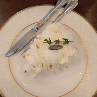 カフェ コンディトライ ワイー_1