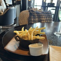 DINING & BAR TABLE 9 TOKYO - 