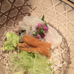 くろぎ - 鱧の刺身とカリカリあげ