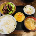 甲州ほうとう小作 - 「鳥もつ定食」1,200円税込み♫