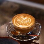 あきの珈琲 -  カフェラテ（600円）