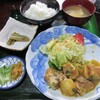 あかんたれ - 肉イモあかんたれ風煮込み定食850円（税別）