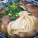 蘭州拉麺店 火焔山 - 麺の様子など。