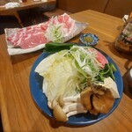 沖縄料理 あぐー豚 しゃぶしゃぶ AGU- - 