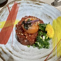 牛刺しと焼肉 仔虎 クリスロード店 - ユッケ