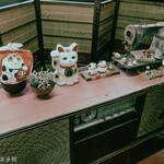 ヨコクラうどん - レトロ感漂う旧家側の 飲食スペース