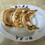 青竹手打ちラーメン 麺や 大山 - 手包み餃子　　370円