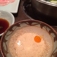 銀座しゃぶ通 - 胡麻は擦ってそこにお好みで味も入れられます