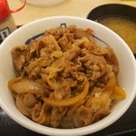 松屋 - プレミアム牛丼（380円）