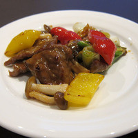 中国料理 桃園 - 牛肉のオイスターソース炒め