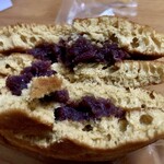 黒松本舗 草月 - 黒松（断面）