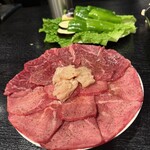中目黒 大衆焼肉 暴飲暴食 - タン、サガリ、ミノ