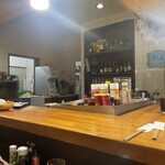 喜久地 - L字型のカウンター