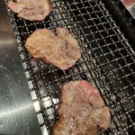 焔立つ肉寿司と牛タンタワー 肉処 双葉 三宮 - 