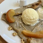 cafe LEAFⅡ - グルテンフリーそば粉と焼きリンゴのスイーツガレット