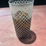 サイゼリヤ - ドリンク写真:うまく入れられてないコーラ