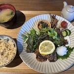 ともんや食堂 - 料理写真:塩麹ブリの竜田揚げ1,700円