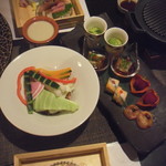 Yutoriro An - 夕食２：左バーニャカウダ、右前菜盛り合わせ
