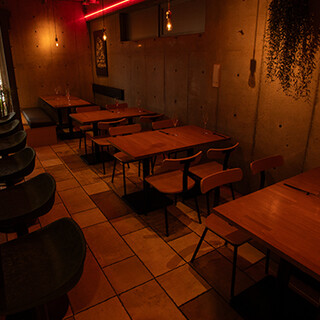 三鷹駅北口徒歩5分◆気軽に入れる、おしゃれで洗練された空間