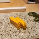 鮨 梵 - 卵焼き　保温してあるのは梵のだけ(みつよしさんのは冷蔵らしい)