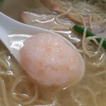 麺や金時 - 巨大エビ団子