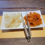 白山文雅 - らっきょうと福神漬けです。おかわり可。