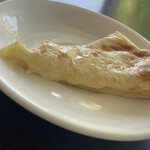 インデアンレストラン  ニューミラ - 甘く香るチーズナン