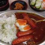 カレー男 - 牛すじカレー　ウインナー　温泉卵 １８００円