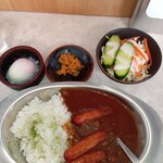 カレー男 - 牛すじカレー　ウインナー　温泉卵 １８００円