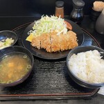 とんかつ 松永 - チーズカツ定食(1,000円)