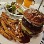 HYOE'S BURGERS + FRIES - 