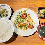 大衆酒場 藤沢ホルモン - 「水曜日限定」絶品！レバニラ炒め定食