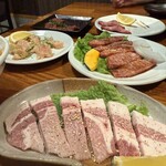 炭火焼肉 しちりん亭 - 