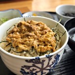丸健水産 - ・ムラサキウニ丼(50グラム) 4,460円/税込