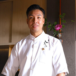 なにわ割烹の門を叩いた店主。