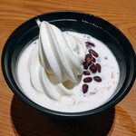 ハンバーグ工房 - ソフトクリームお汁粉がけ