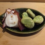 すしやのたい悟 - 空豆と蛸の桜煮