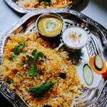 アムリタ インドスパイスカレーとナンと - 人気の月1回カレーイベントの南インドのハイデラバーディーカッチビリヤニ