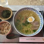 若洲ゴルフリンクスレストラン - 黒のりラーメと浅利めし
