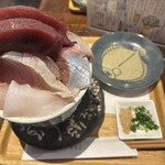 シハチ鮮魚店 - 