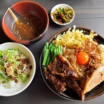 麺屋　たか - 麻辣チゲまぜそば（税込1,330円）＋追い飯（税込100円）