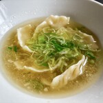 麺屋　たか - 水餃子（塩）（税込500円）皮がモチモチして美味しい